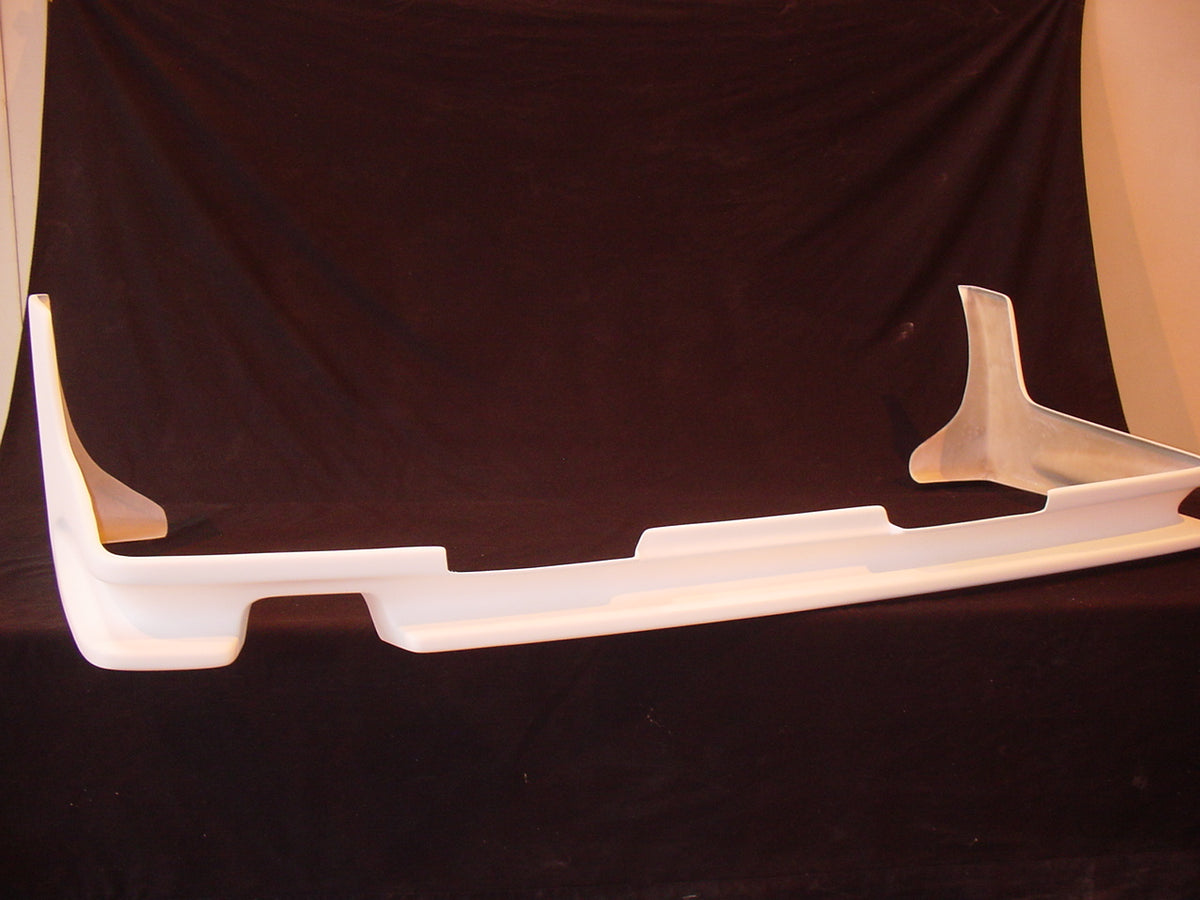 K030440 NISSAN 300ZX Z31 1987-1989 REAR VALENCE SKIRT FRP