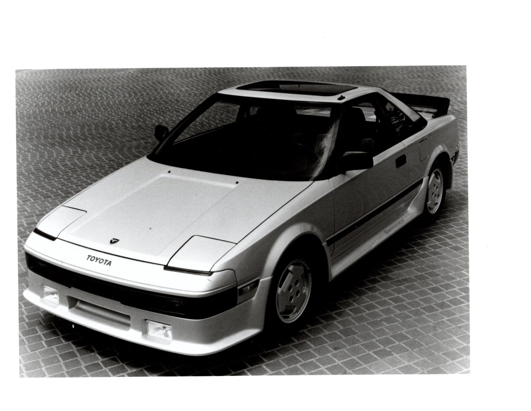 TOYOTA MR2 | Kaminari Aerodynamics